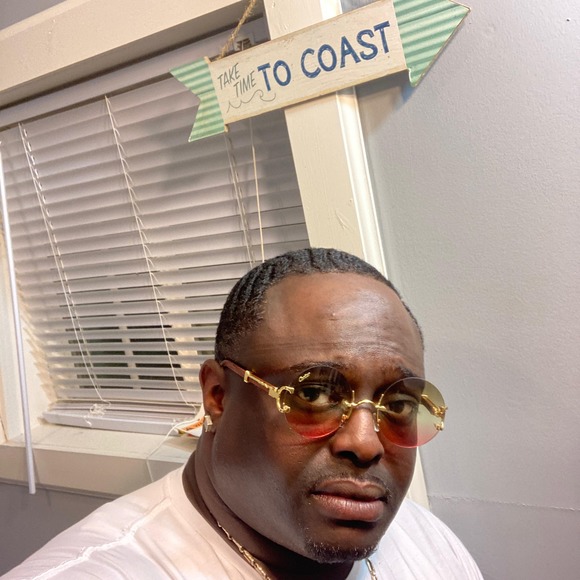 Meet your Posher, Eugene - Picture 1 of 1